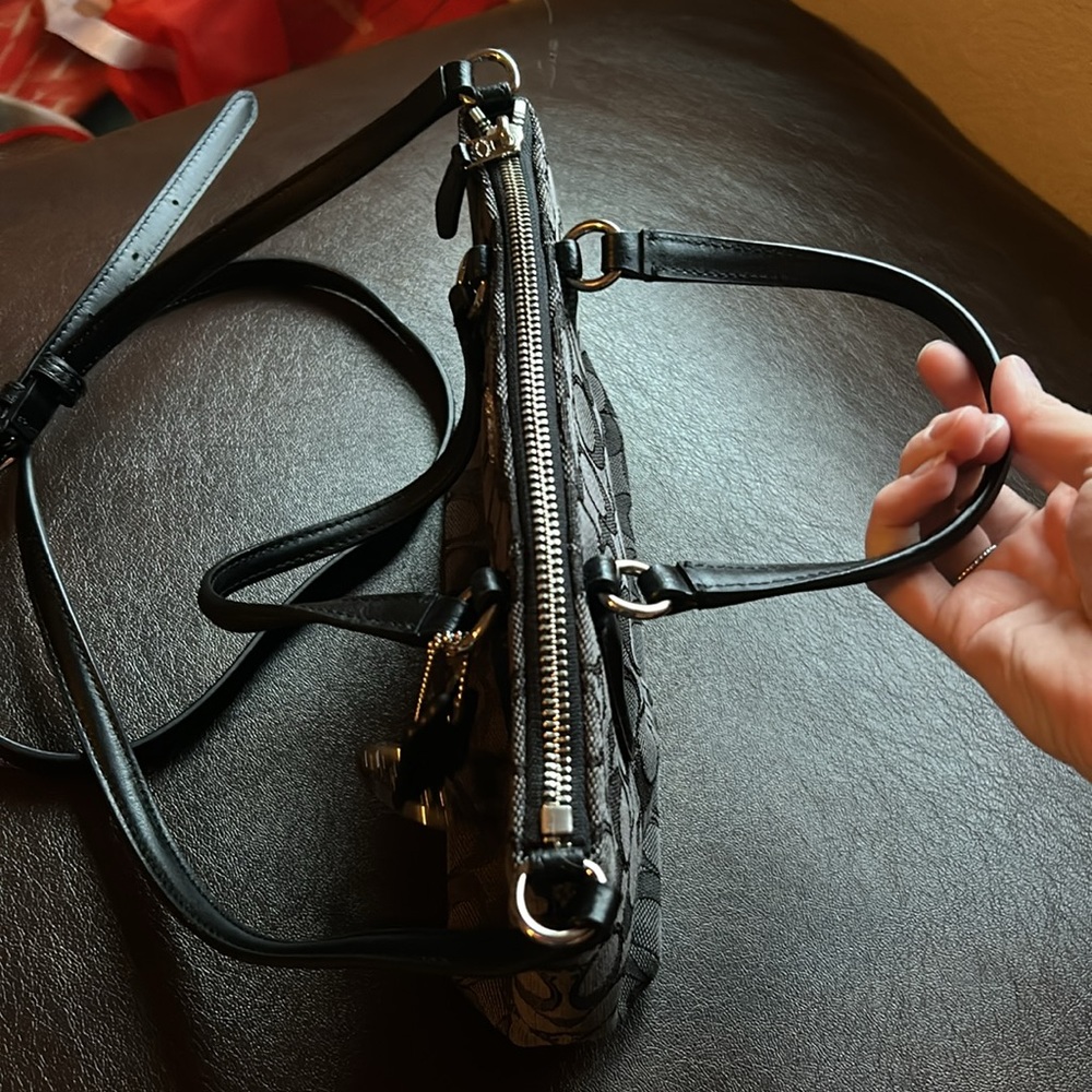 Coach crossbody bag and matching wristlet - Picture 7 of 15